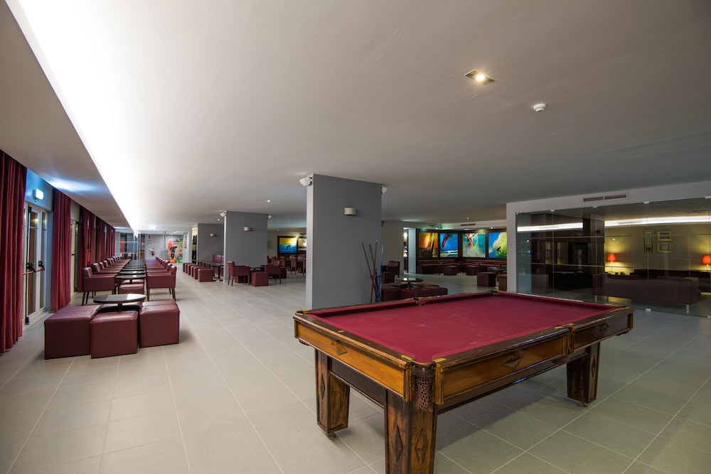 Vila Gale Nautico Resort Hotel — Sports & recreation in Armação de Pêra, Faro