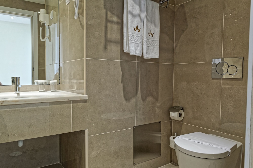 Carvoeiro Garden Hotel — Hotel rooms in Carvoeiro, Faro