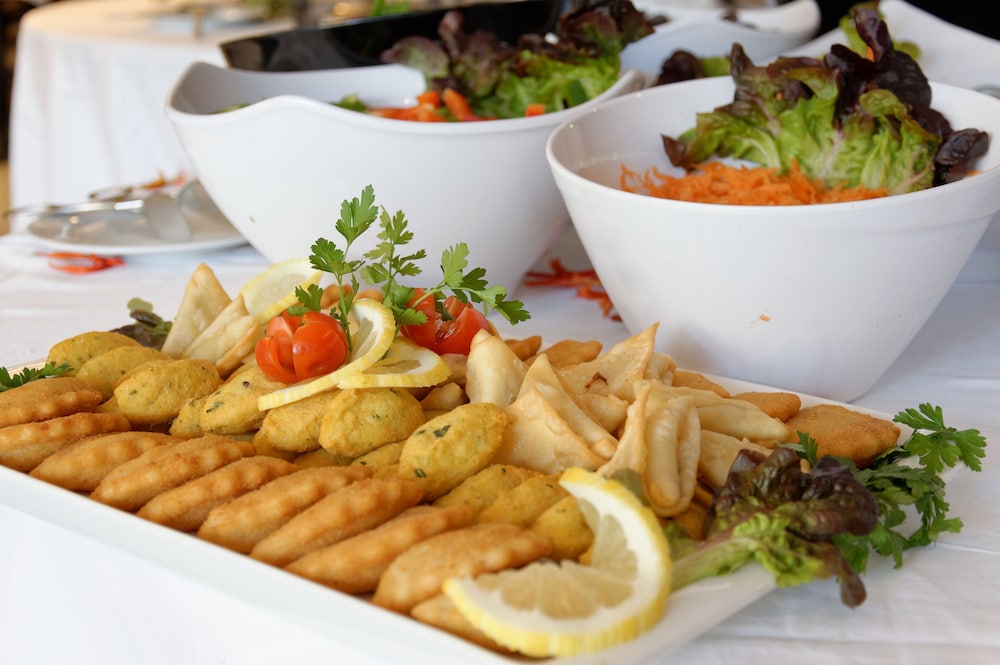 Carvoeiro Garden Hotel — Restaurant & bars in Carvoeiro, Faro