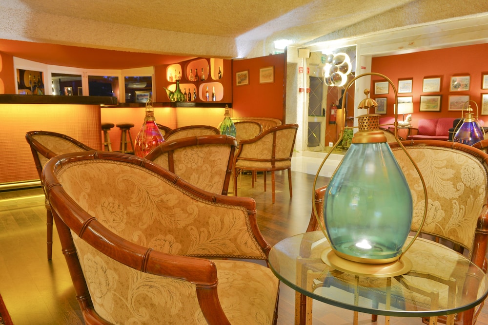 Carvoeiro Garden Hotel — Restaurant & bars in Carvoeiro, Faro