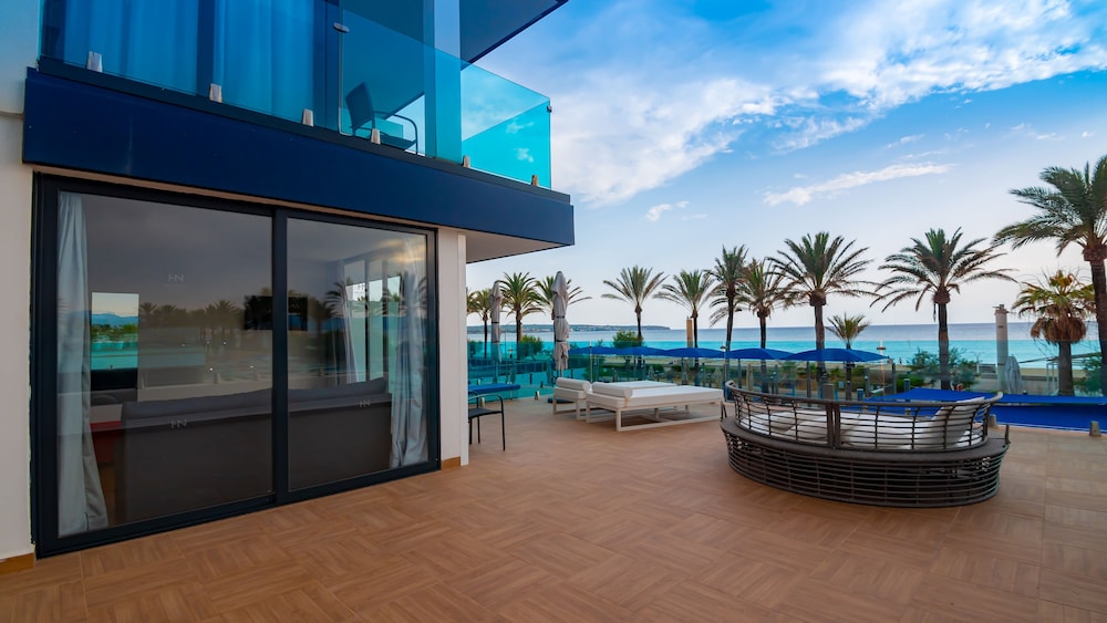 Hotel Negresco Playa de Palma - Adults Only — Hotel building in Playa de Palma, Balearic Islands
