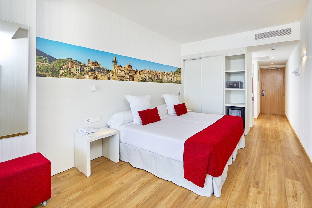 Hotel Negresco Playa de Palma - Adults Only — Hotel rooms in Playa de Palma, Balearic Islands