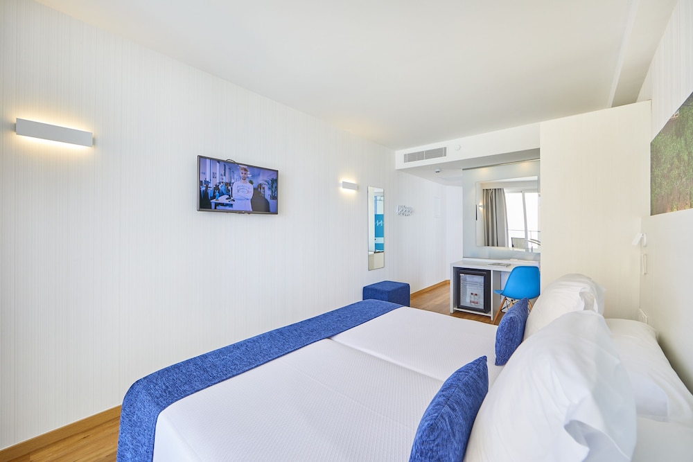Hotel Negresco Playa de Palma - Adults Only — Hotel rooms in Playa de Palma, Balearic Islands