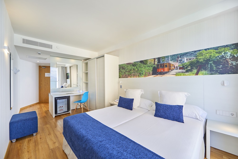 Hotel Negresco Playa de Palma - Adults Only — Hotel rooms in Playa de Palma, Balearic Islands