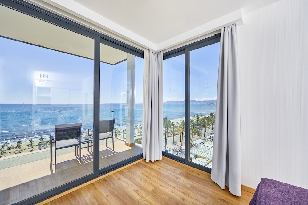 Hotel Negresco Playa de Palma - Adults Only — Hotel rooms in Playa de Palma, Balearic Islands
