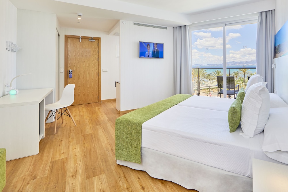 Hotel Negresco Playa de Palma - Adults Only — Hotel rooms in Playa de Palma, Balearic Islands