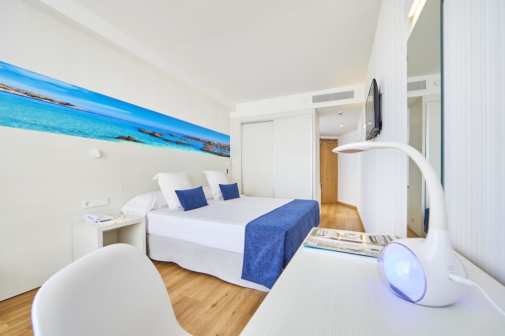 Hotel Negresco Playa de Palma - Adults Only — Hotel rooms in Playa de Palma, Balearic Islands