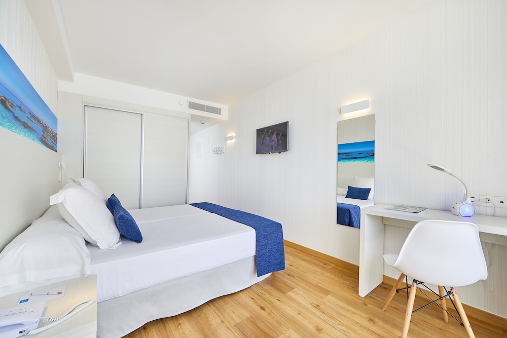 Hotel Negresco Playa de Palma - Adults Only — Hotel rooms in Playa de Palma, Balearic Islands