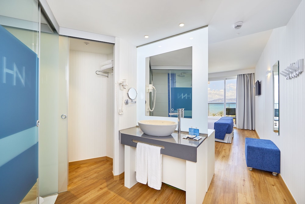 Hotel Negresco Playa de Palma - Adults Only — Hotel rooms in Playa de Palma, Balearic Islands