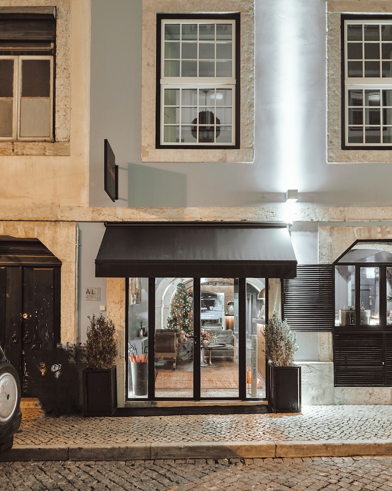Dare Lisbon House — Hotel building in Lisbon, Lisboa