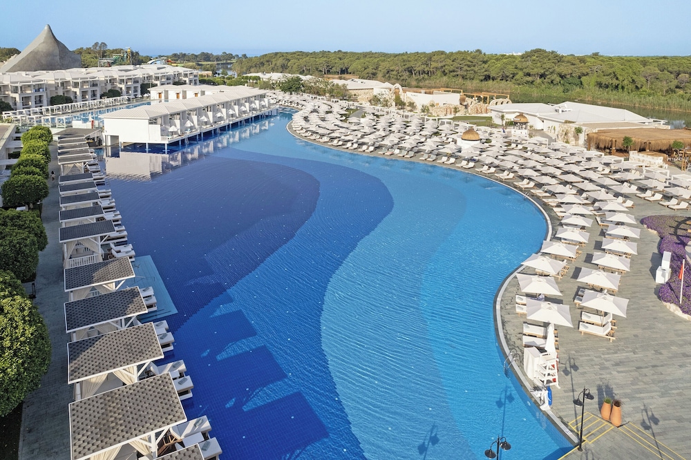Titanic Deluxe Golf Belek — Pool in Belek