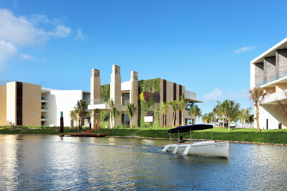 TRS Coral Hotel - Adults Only - All Inclusive — Outdoor in Playa Mujeres, Quintana Roo