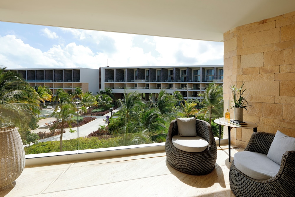 TRS Coral Hotel - Adults Only - All Inclusive — Rooms in Playa Mujeres, Quintana Roo