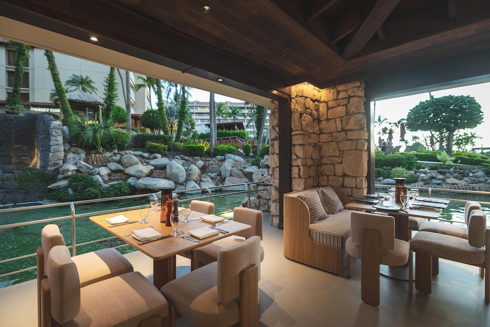 Hyatt Regency Aruba Resort and Casino — Restaurant & bars in Noord, Aruba