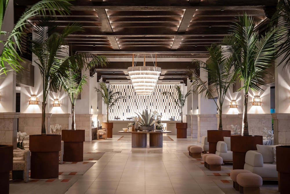 Hyatt Regency Aruba Resort and Casino — Hotel building in Noord, Aruba