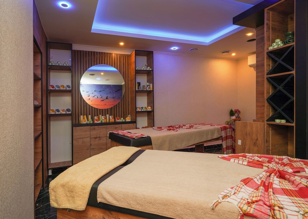 Kleopatra Arsi Hotel — Hotel rooms in Alanya