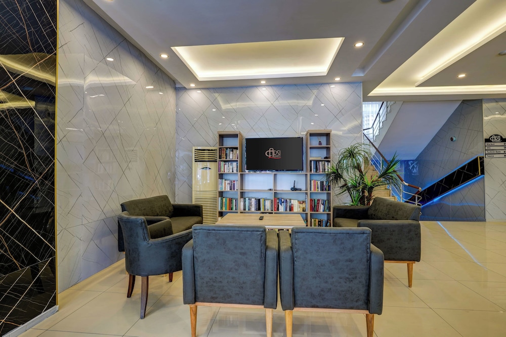 Kleopatra Arsi Hotel — Hotel building in Alanya
