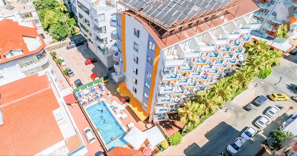 Kleopatra Arsi Hotel — Main photo in Alanya