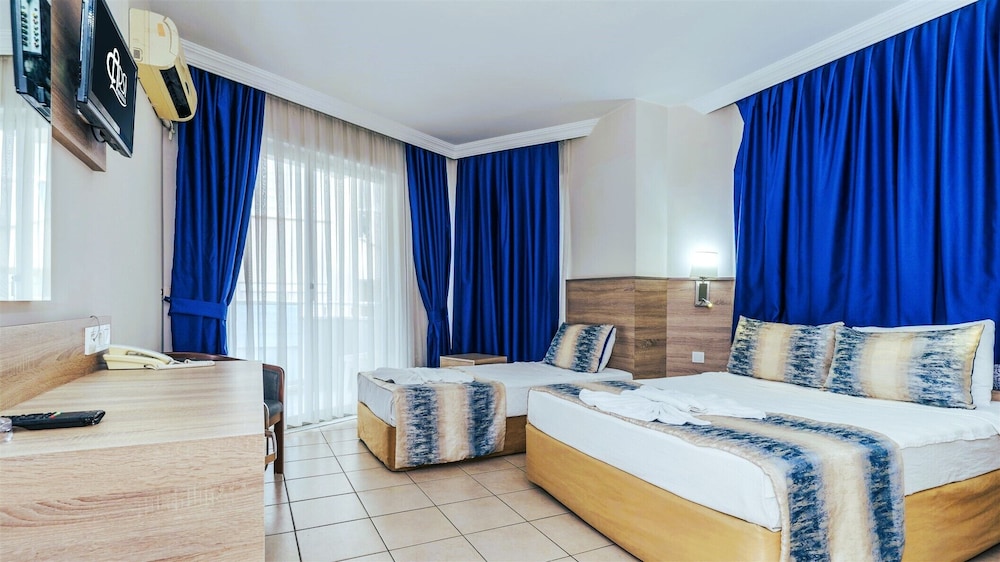Kleopatra Arsi Hotel — Hotel rooms in Alanya