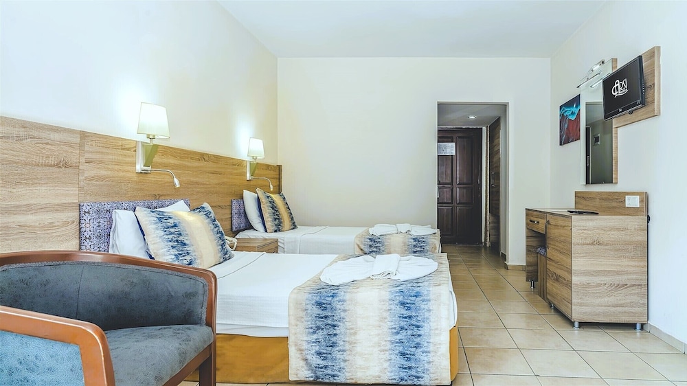Kleopatra Arsi Hotel — Hotel rooms in Alanya