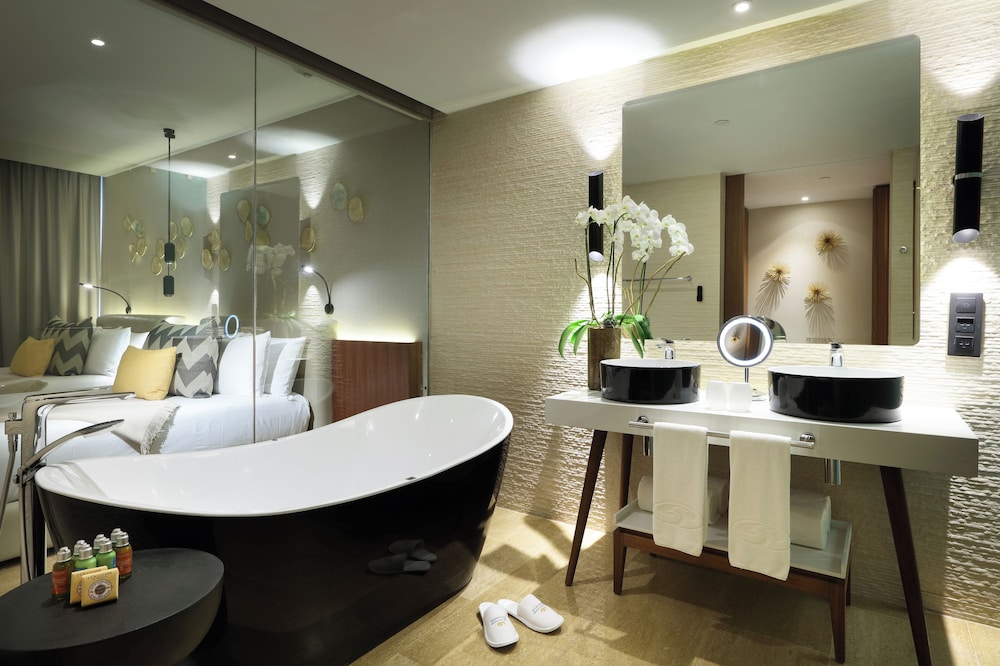 Grand Palladium Select Costa Mujeres - All Inclusive — Hotel rooms in Playa Mujeres, Quintana Roo