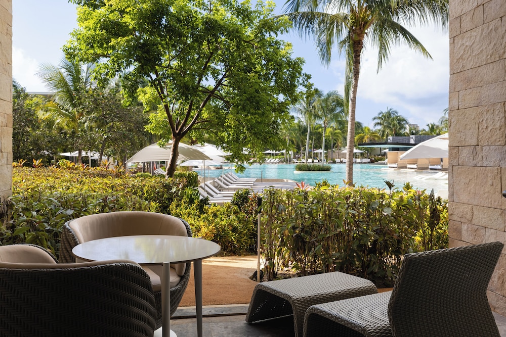Grand Palladium Select Costa Mujeres - All Inclusive — Swimming pool in Playa Mujeres, Quintana Roo