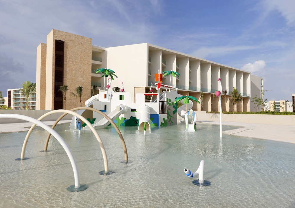 Grand Palladium Select Costa Mujeres - All Inclusive — Attractions for children in Playa Mujeres, Quintana Roo