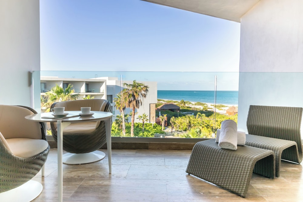 Grand Palladium Select Costa Mujeres - All Inclusive — Hotel rooms in Playa Mujeres, Quintana Roo