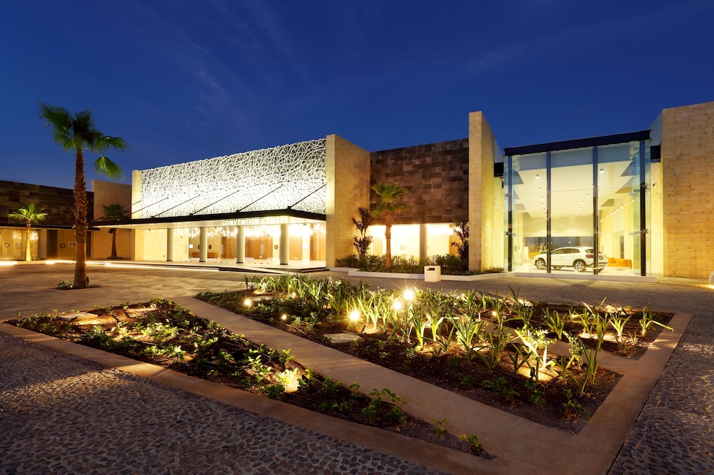 Grand Palladium Select Costa Mujeres - All Inclusive — Hotel building in Playa Mujeres, Quintana Roo