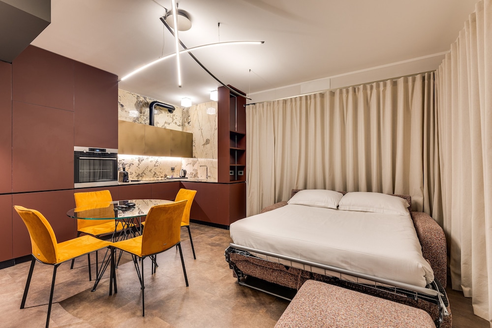 Gasometer Urban Suites — Hotel rooms in Rome, Lazio
