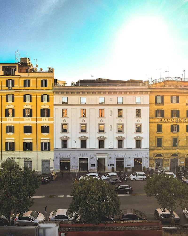 Gasometer Urban Suites — Hotel building in Rome, Lazio