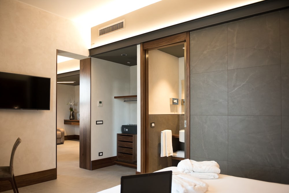 Gasometer Urban Suites — Hotel rooms in Rome, Lazio