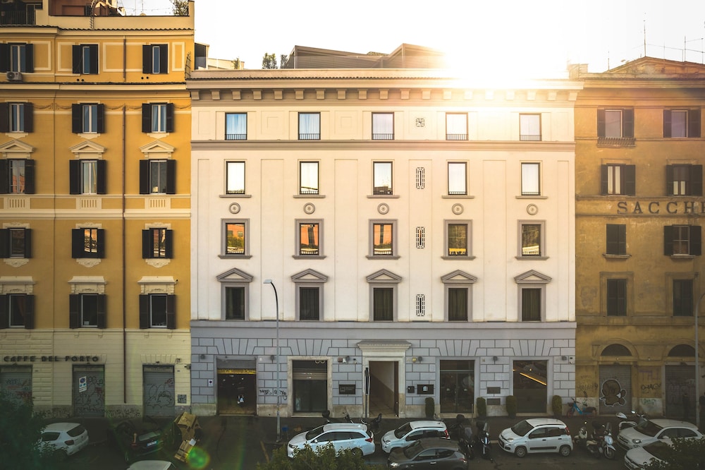 Gasometer Urban Suites — Hotel building in Rome, Lazio