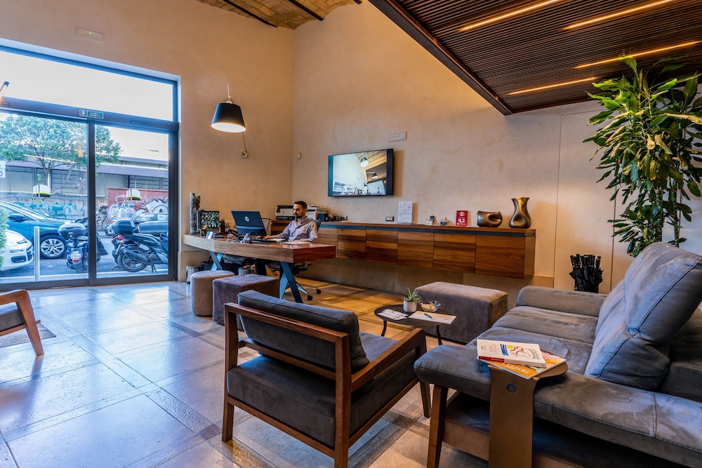 Gasometer Urban Suites — Hotel building in Rome, Lazio