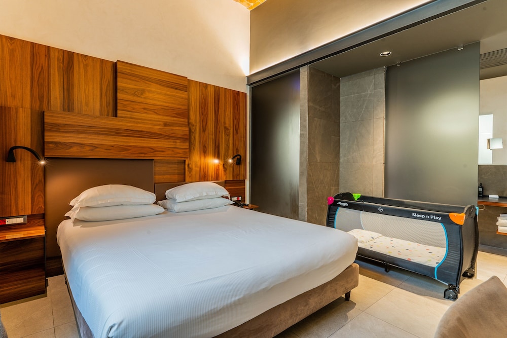 Gasometer Urban Suites — Hotel rooms in Rome, Lazio