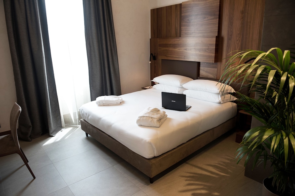 Gasometer Urban Suites — Hotel rooms in Rome, Lazio