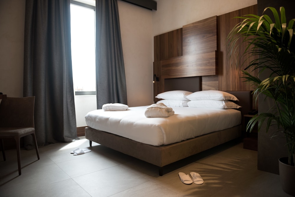 Gasometer Urban Suites — Hotel rooms in Rome, Lazio