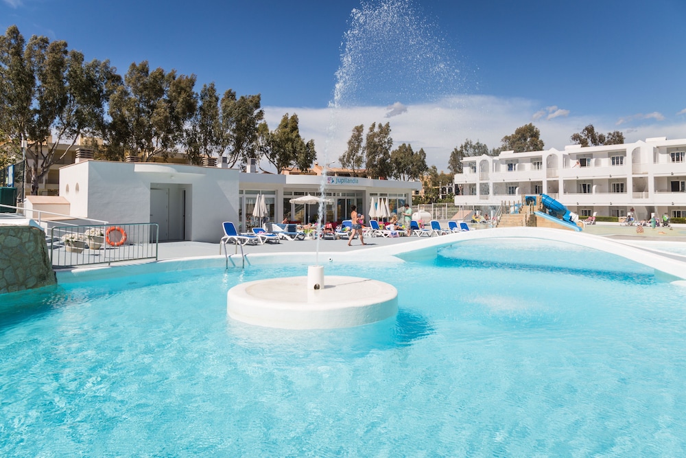 Apartamentos Jutlandia — Swimming pool in Santa Ponca, Balearic Islands
