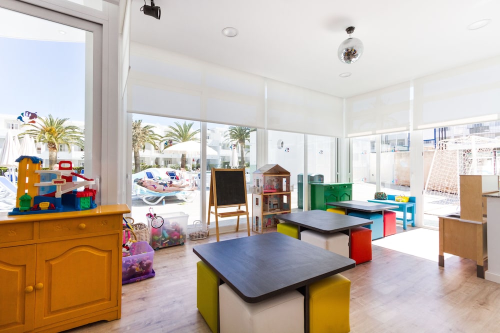Apartamentos Jutlandia — Attractions for children in Santa Ponca, Balearic Islands