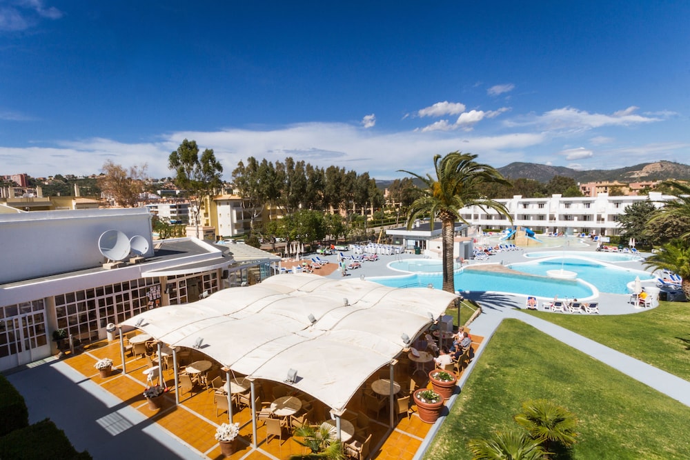 Apartamentos Jutlandia — Swimming pool in Santa Ponca, Balearic Islands