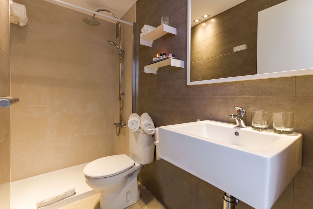 Apartamentos Jutlandia — Hotel rooms in Santa Ponca, Balearic Islands
