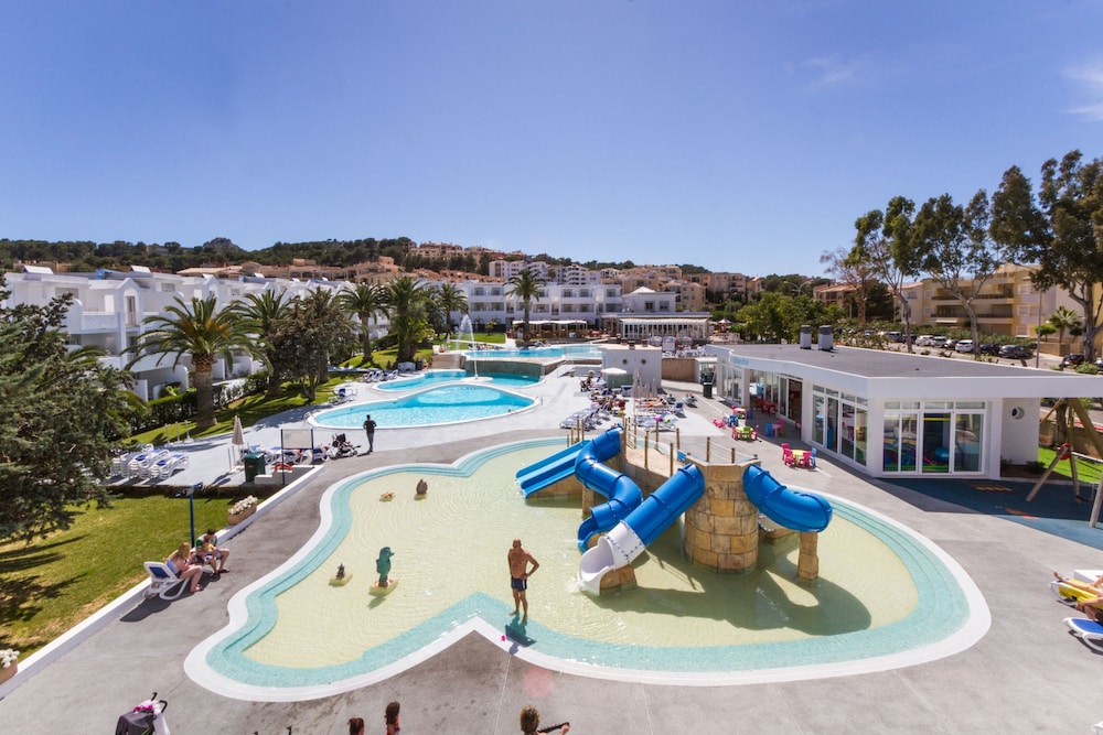 Apartamentos Jutlandia — Attractions for children in Santa Ponca, Balearic Islands