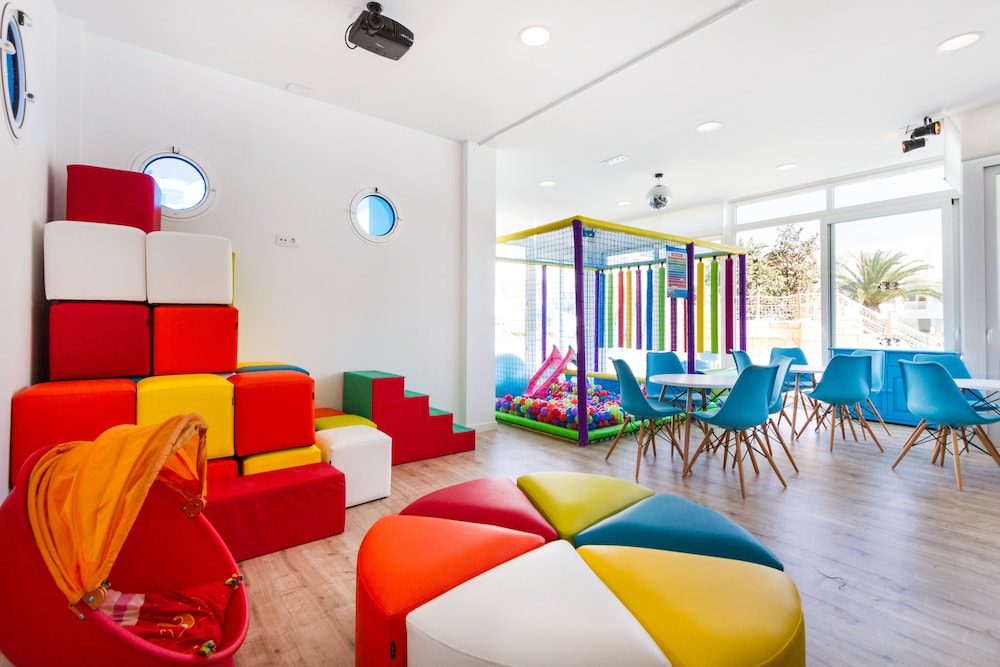 Apartamentos Jutlandia — Attractions for children in Santa Ponca, Balearic Islands