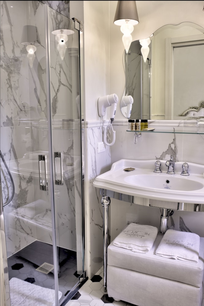 The Moon Boutique Hotel & Spa — Hotel rooms in Florence, Tuscany