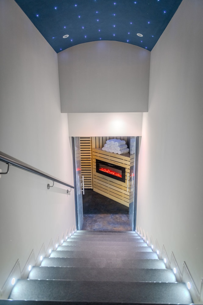 The Moon Boutique Hotel & Spa — Hotel building in Florence, Tuscany