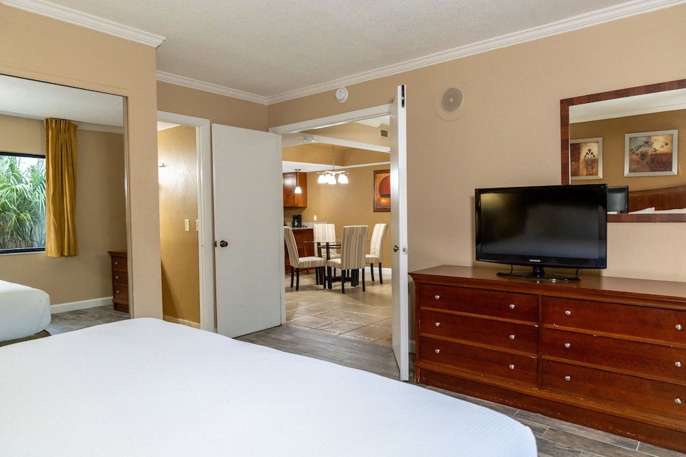 Legacy Vacation Resorts - Kissimmee/Orlando — Hotel rooms in Kissimmee, Florida