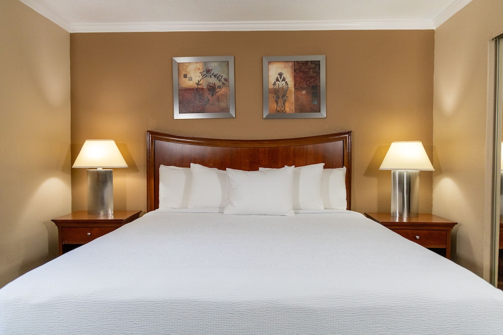 Legacy Vacation Resorts - Kissimmee/Orlando — Hotel rooms in Kissimmee, Florida