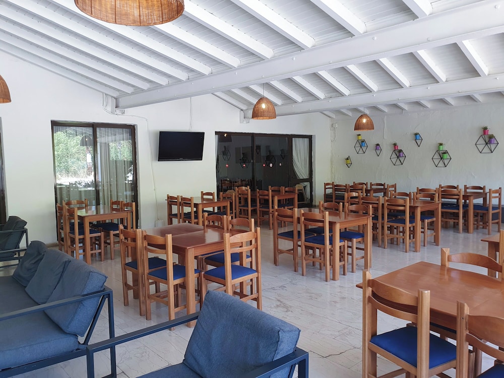 POPI STAR HOTEL — Restaurant & bars in Gouvia, Ionian Islands