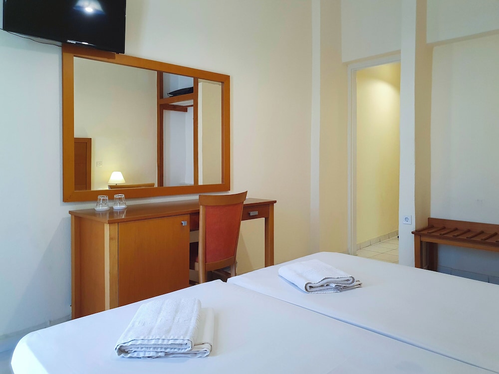 POPI STAR HOTEL — Hotel rooms in Gouvia, Ionian Islands