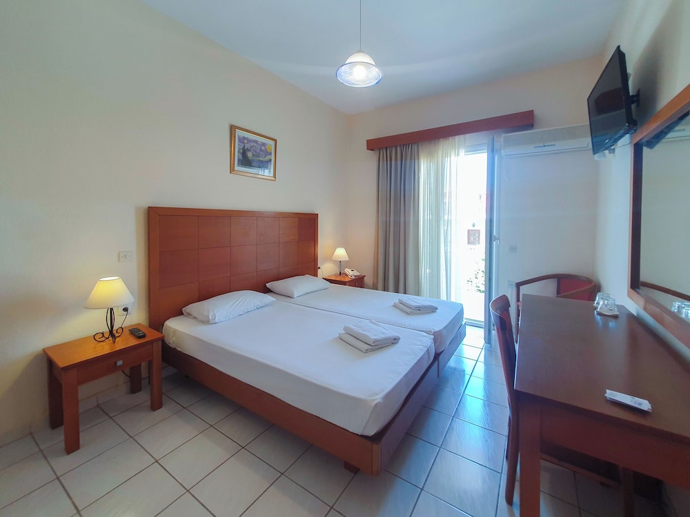 POPI STAR HOTEL — Hotel rooms in Gouvia, Ionian Islands